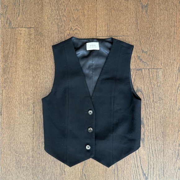 DISSH Black Vest - Picture 1 of 2